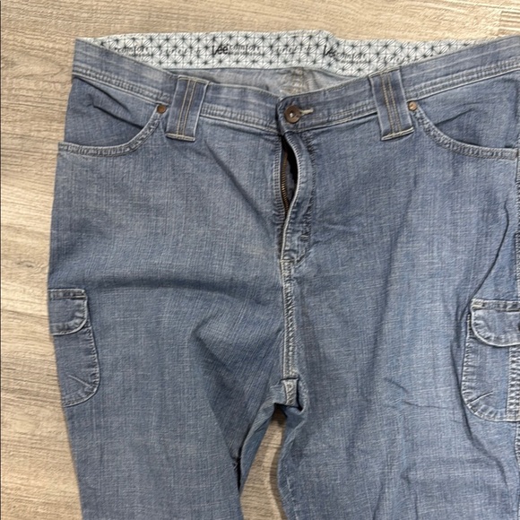 Ladie’s Lee’s Blue Denim Crop Jeans 18w - Picture 3 of 5